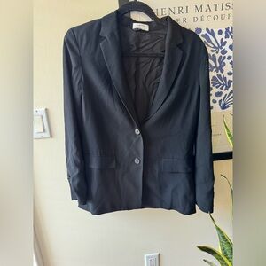Aritzia Babaton chic, soft, silky blazer
